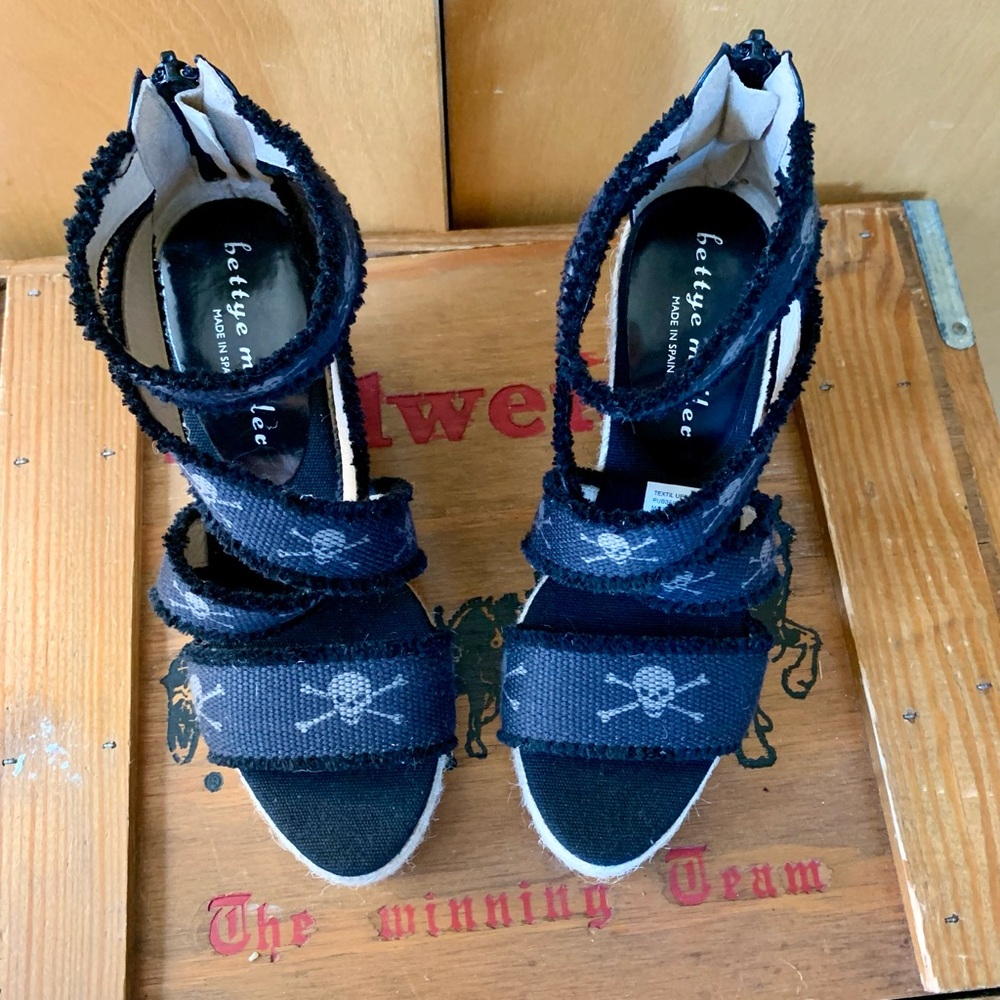 Black with grey skulls! Great condition—only worn a few times!